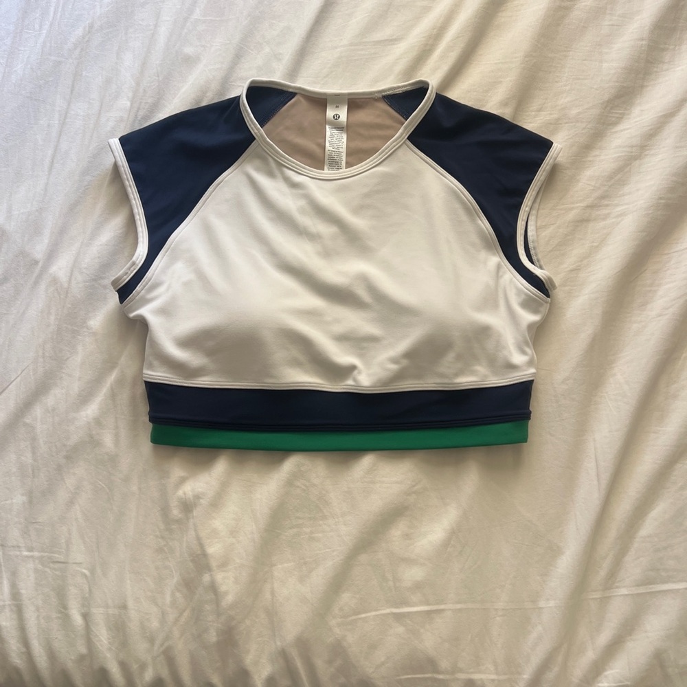 Nwot lululemon Nulu Cropped Short-Sleeve Shirt - Picture 3 of 5